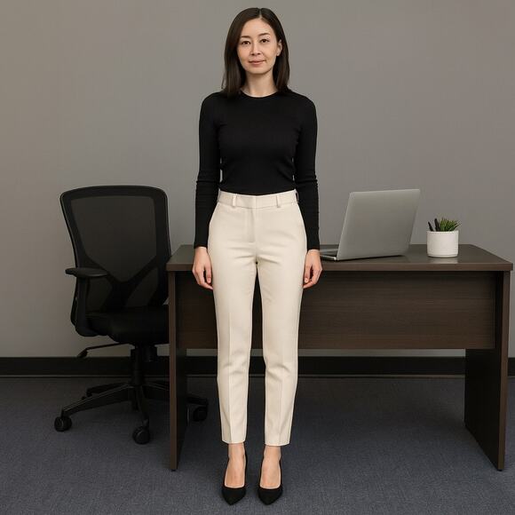 WHBM Trouser NWT Women's Size 2 Elle Slim Trouser Ecru Elle Comfort Stretch - Picture 1 of 10